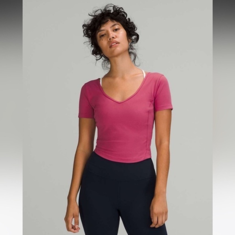 Lululemon Align V-Neck Short Sleeve Tee T-Shirt Top Pink Lychee Womens 6 Small